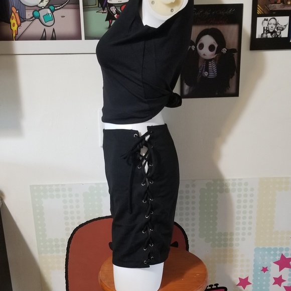 Awesome Side Tie Mini Skirt - Picture 3 of 6